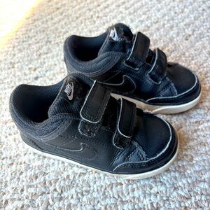 Nike sneakers toddler 8